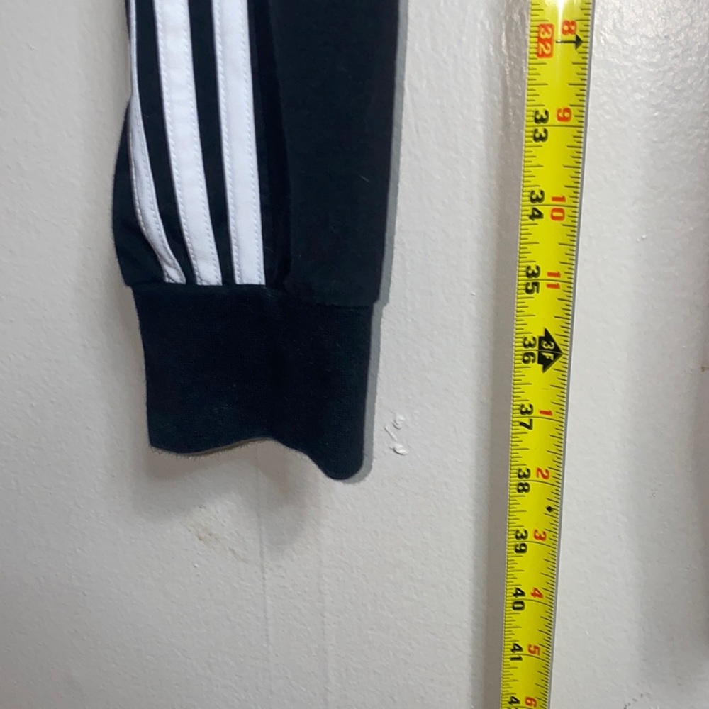 🪿Black Adidas leggings with 3 white stripes down the leg! - Picture 5 of 8